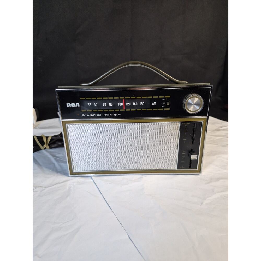 Vintage RCA Globetrotter, Long Range Trf AM Radio 1969, Model RZG134G
